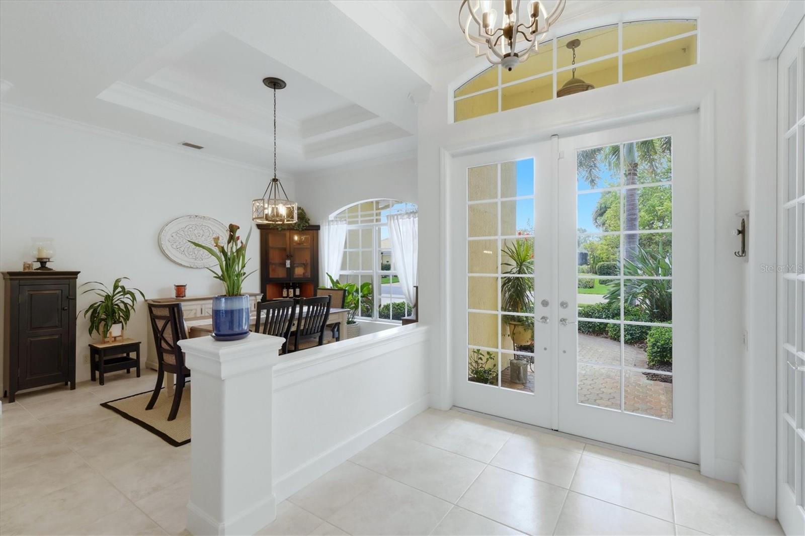 PELICAN POINTE GOLF & CNTRY CL - Residential