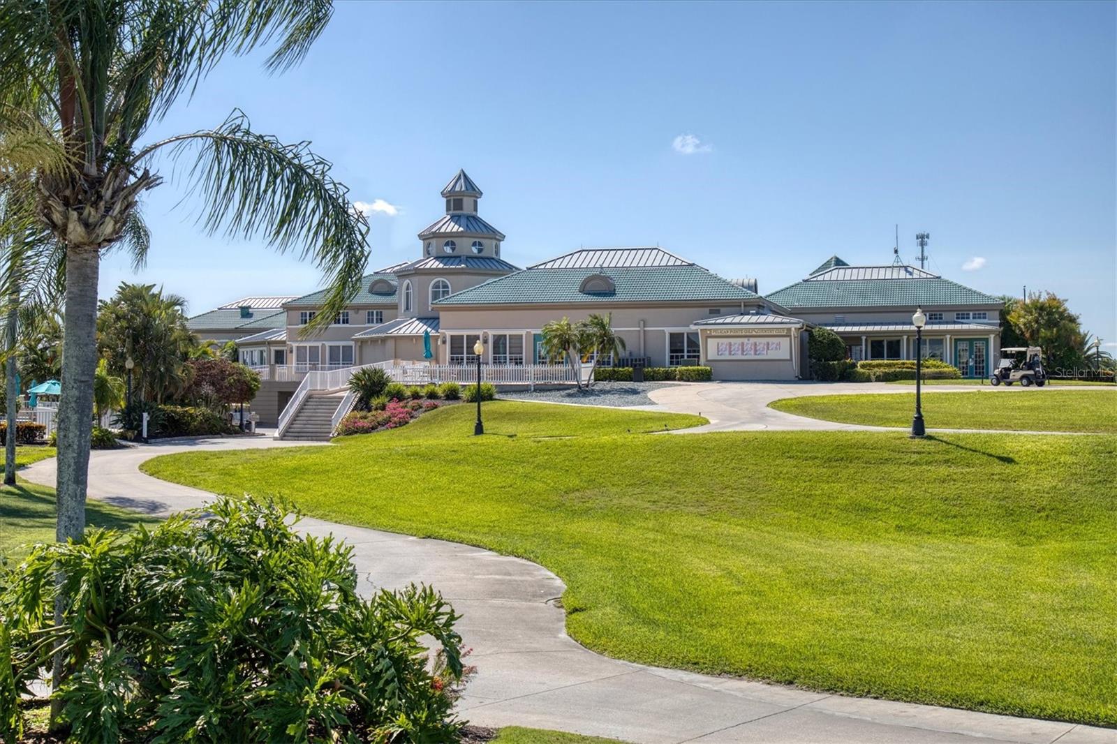 PELICAN POINTE GOLF & CNTRY CL - Residential