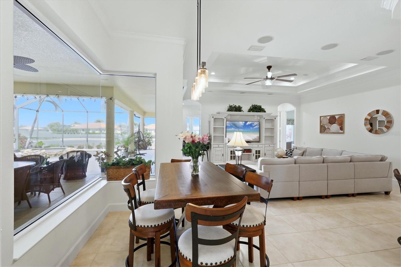 PELICAN POINTE GOLF & CNTRY CL - Residential