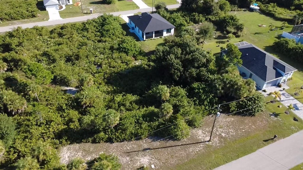 Photo of 164 Lime Tree Park, Rotonda West, FL 33947 (MLS # A4706600)