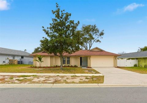 Photo of 185 Foxcroft Drive W, Palm Harbor, FL 34683 (MLS # TB8468887)