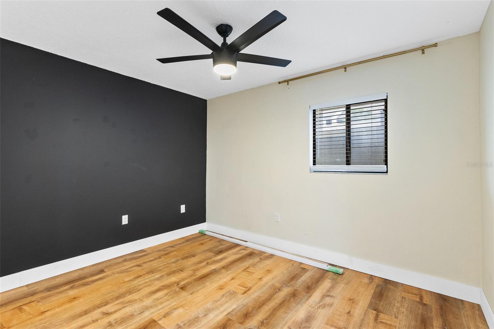 FAIRVIEW VISTA CONDO PH 03 - Residential