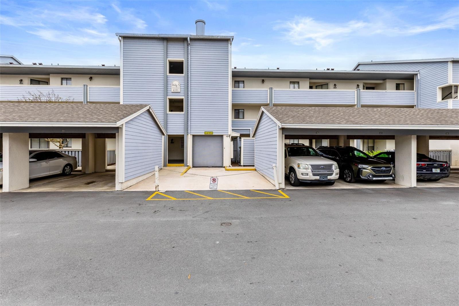 FAIRVIEW VISTA CONDO PH 03 - Residential