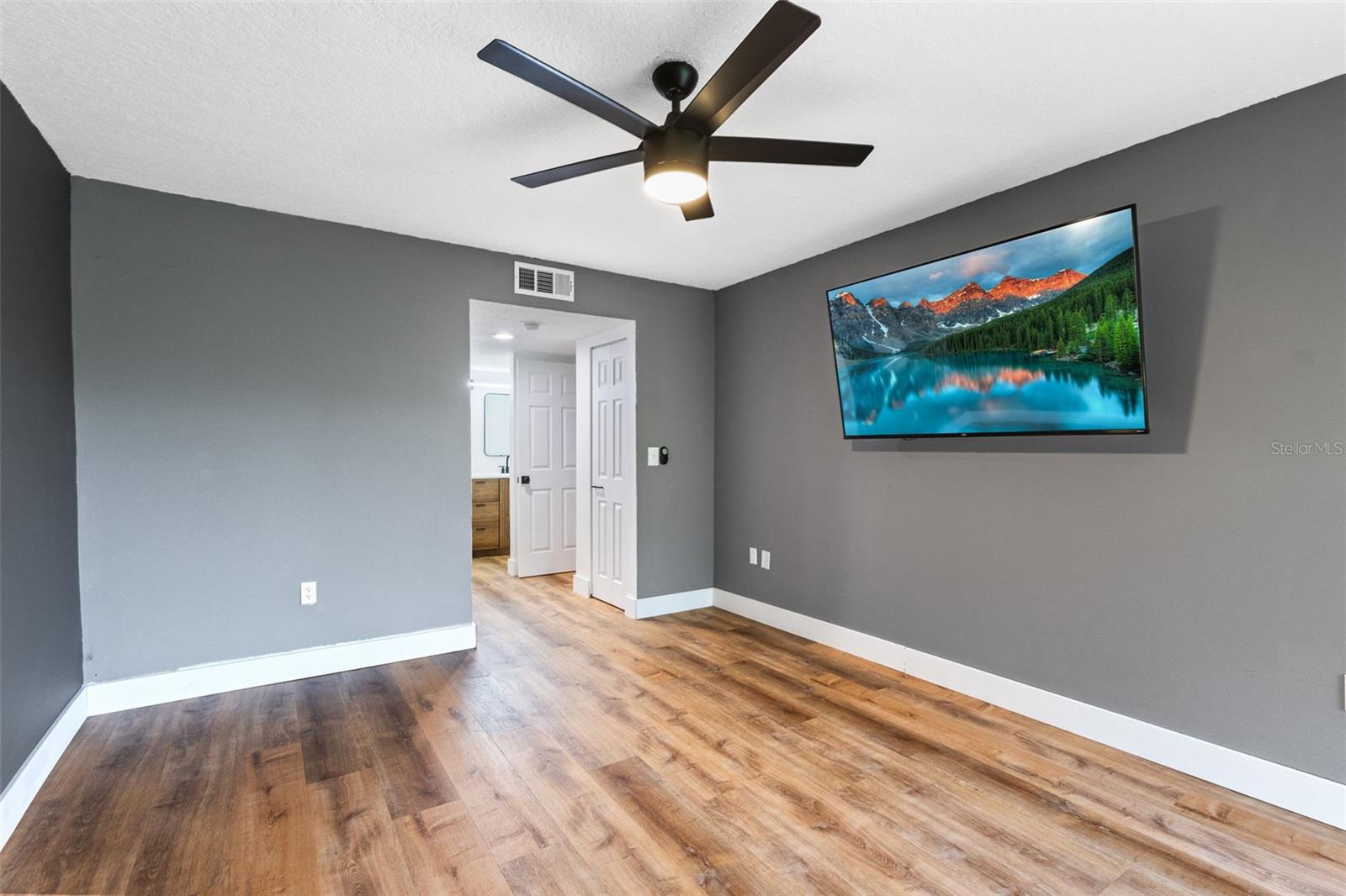 FAIRVIEW VISTA CONDO PH 03 - Residential