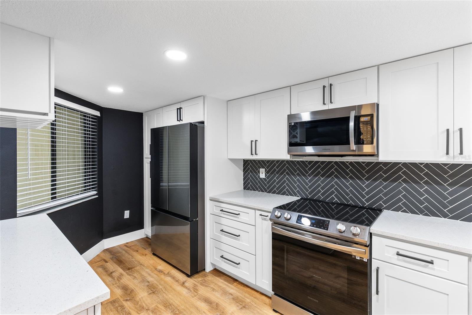 FAIRVIEW VISTA CONDO PH 03 - Residential