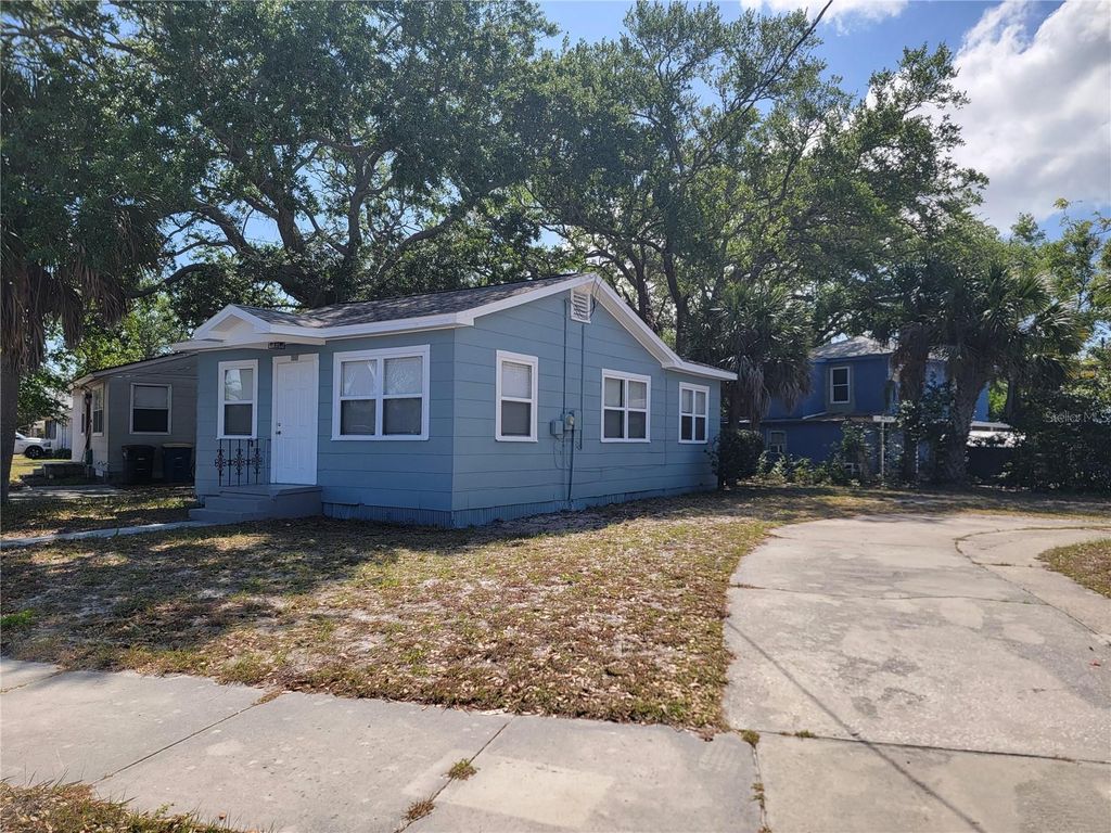 Photo of 601 Mclennan St, Clearwater, FL 33756 (MLS # TB8493368)