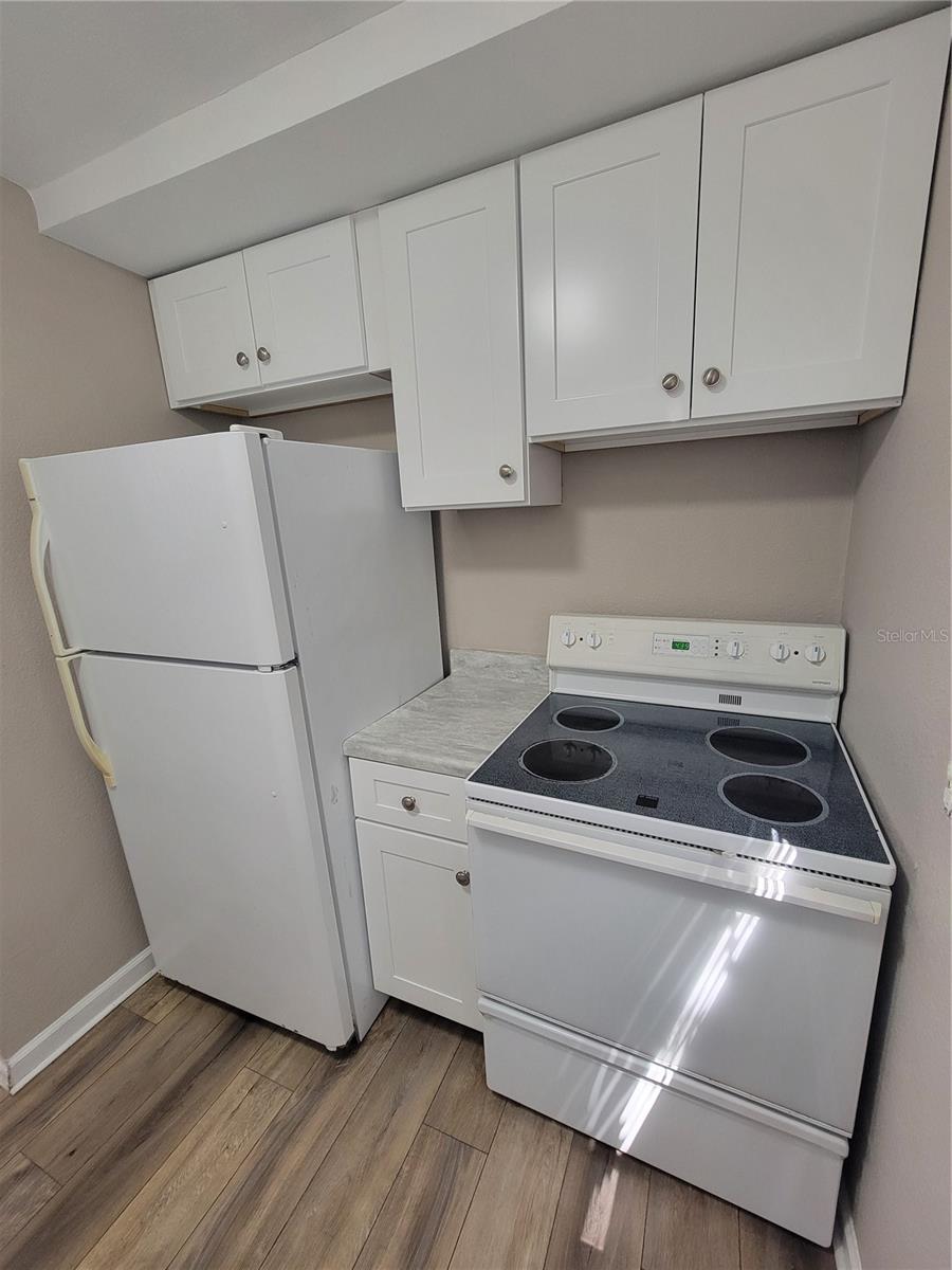 BELLEVIEW COURT - Residential