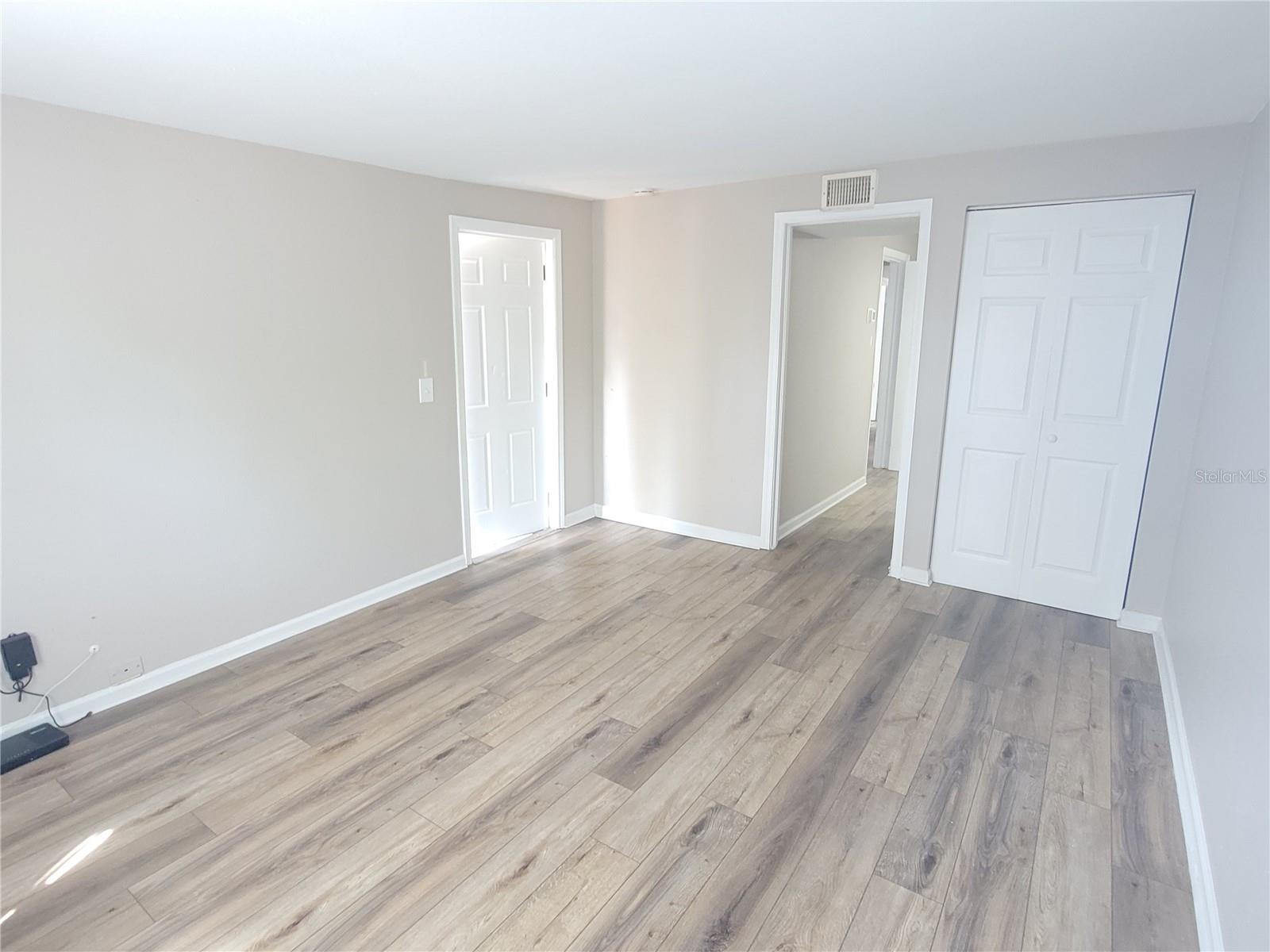 BELLEVIEW COURT - Residential