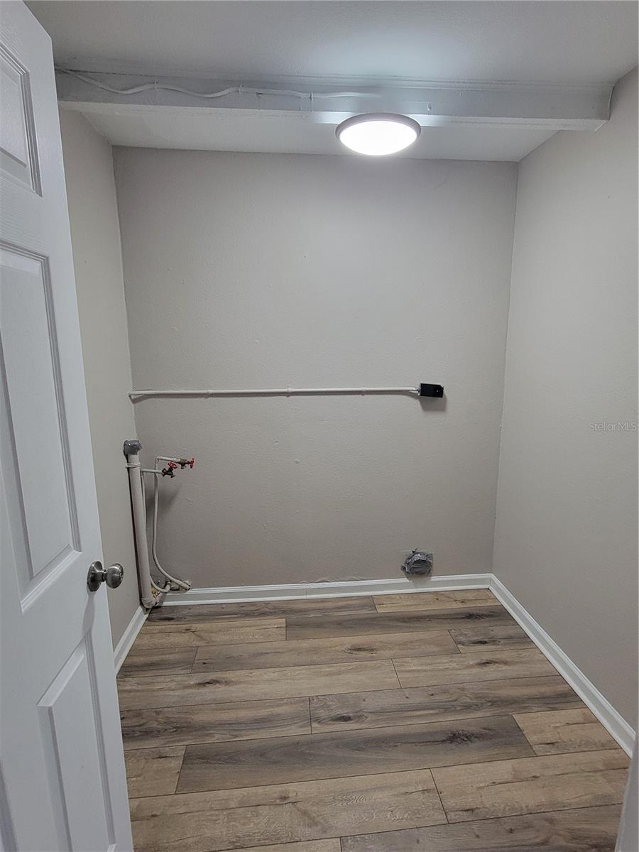 BELLEVIEW COURT - Residential