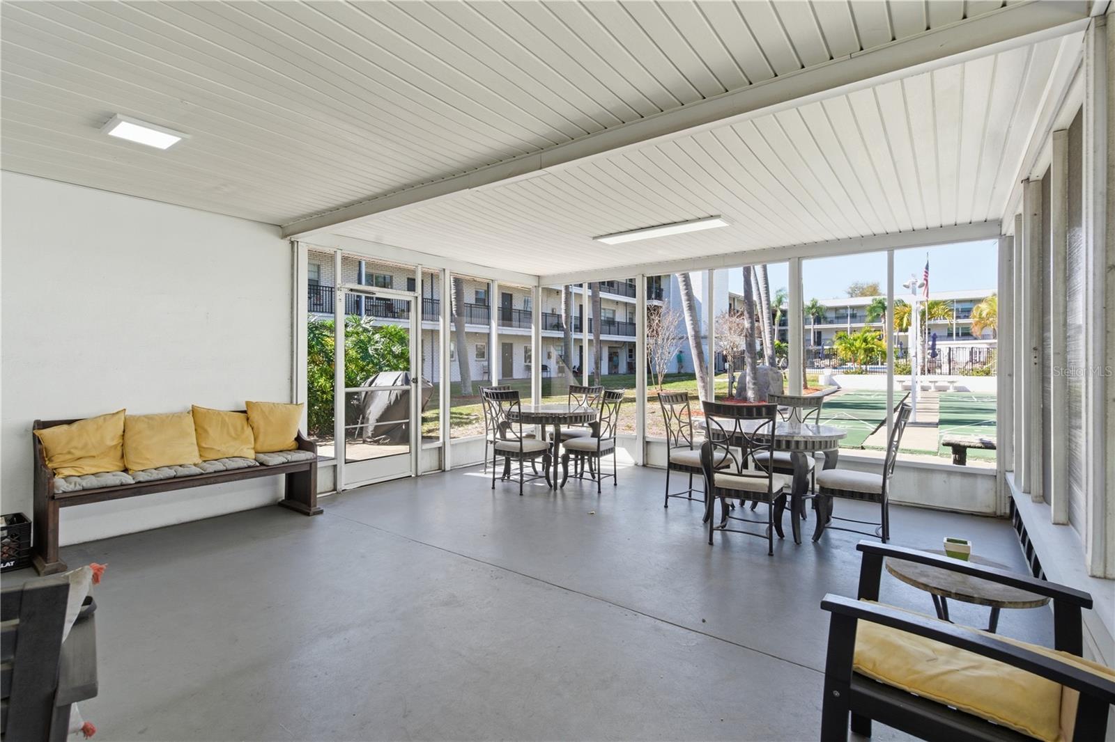 FRENCH QUARTER NORTH CONDO THE - Residential