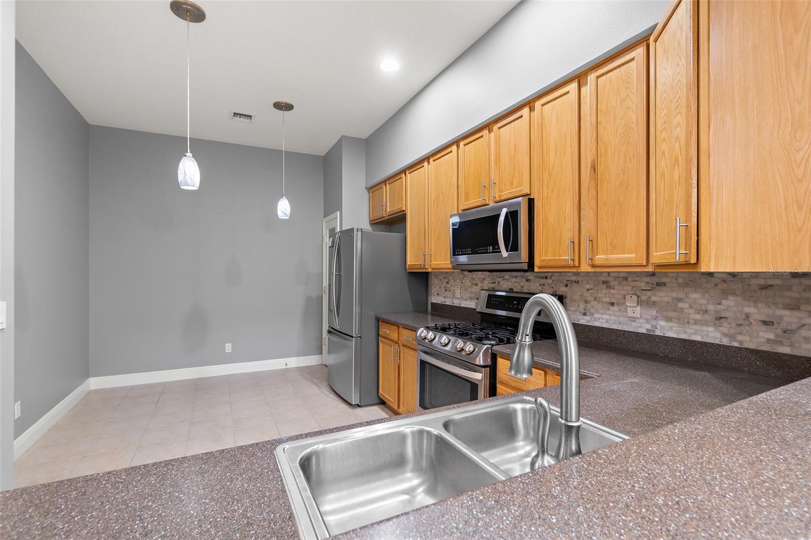 PERLAS DEL MAR CONDO UNIT 14 - Residential