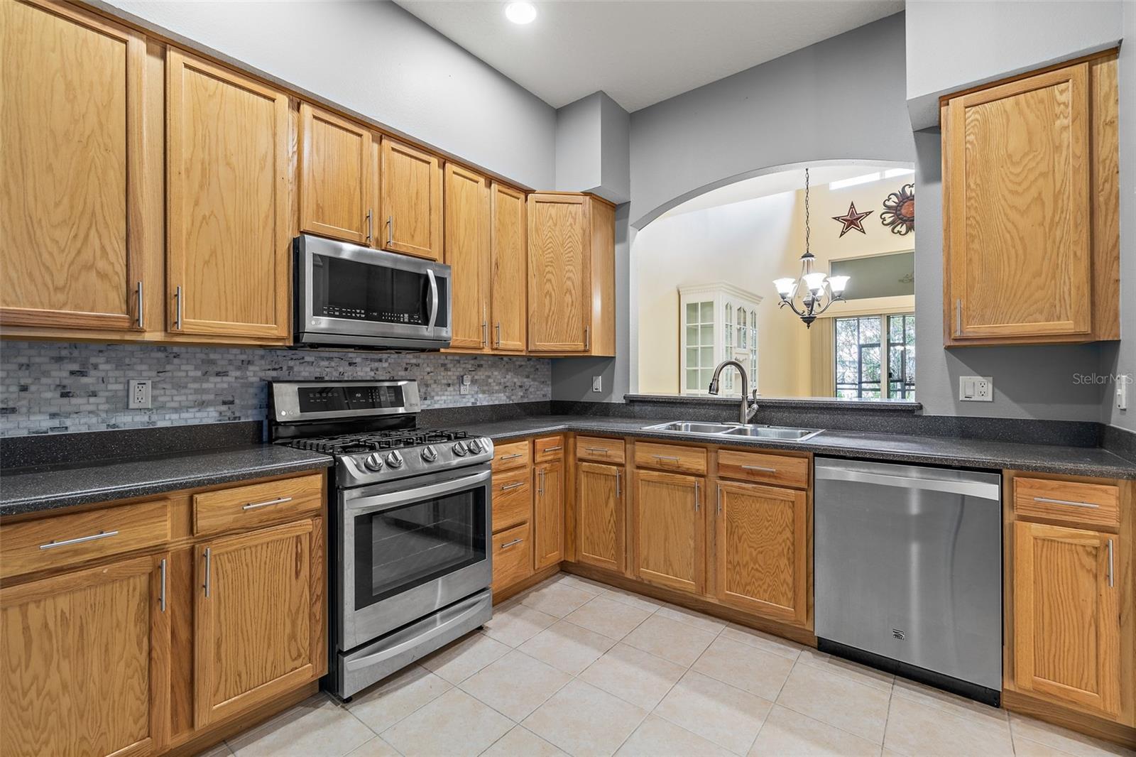 PERLAS DEL MAR CONDO UNIT 14 - Residential