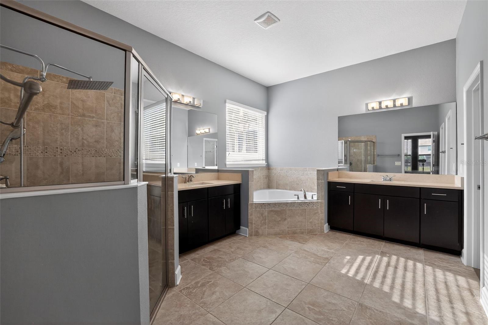 RAVEN CREST - Residential