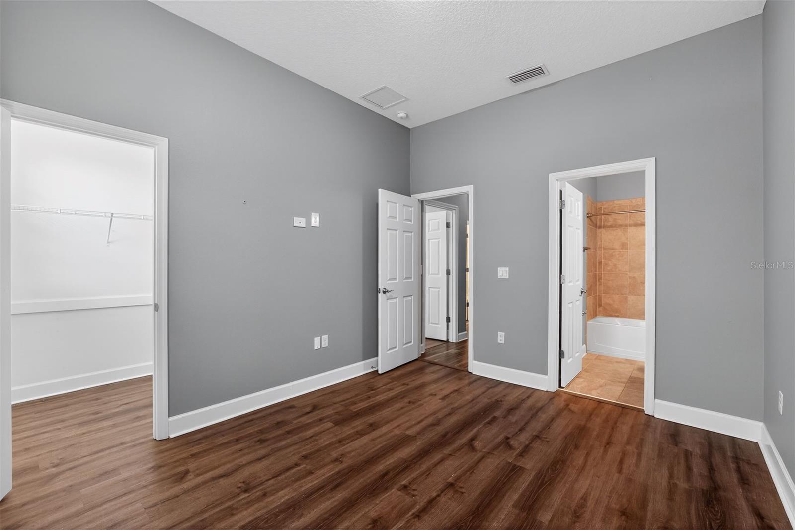 RAVEN CREST - Residential