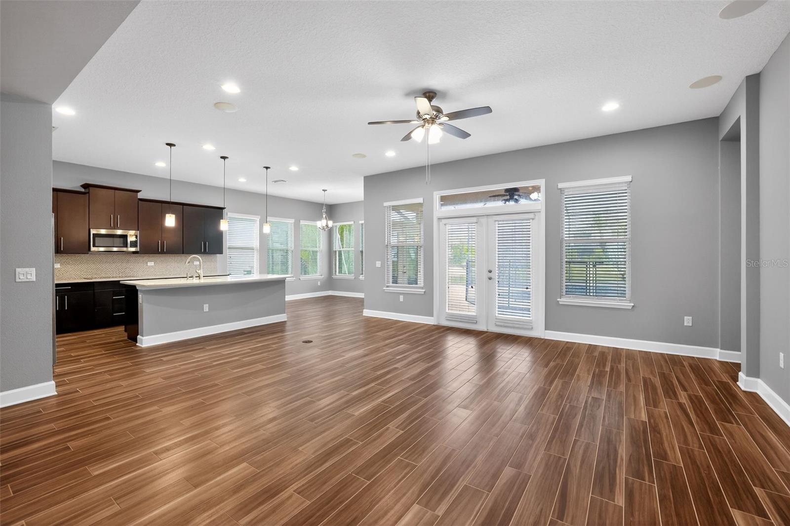 RAVEN CREST - Residential