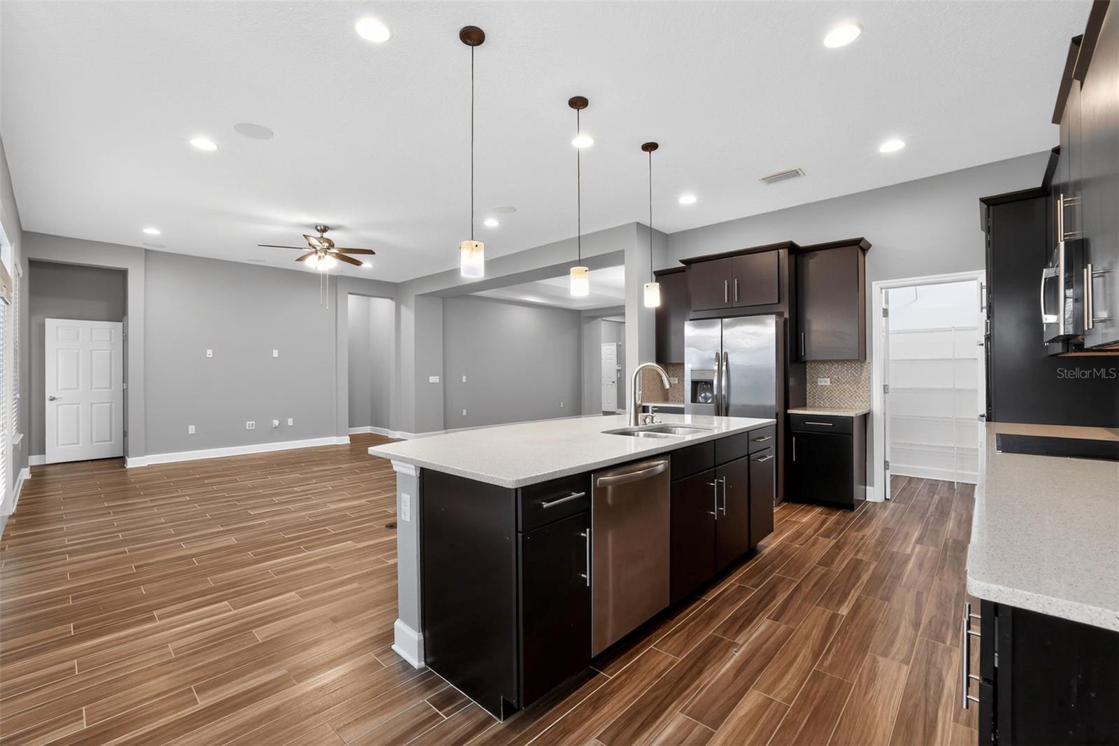 RAVEN CREST - Residential