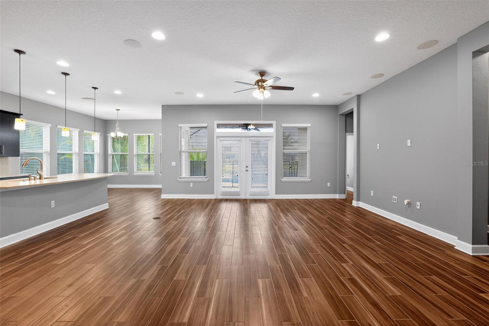 RAVEN CREST - Residential