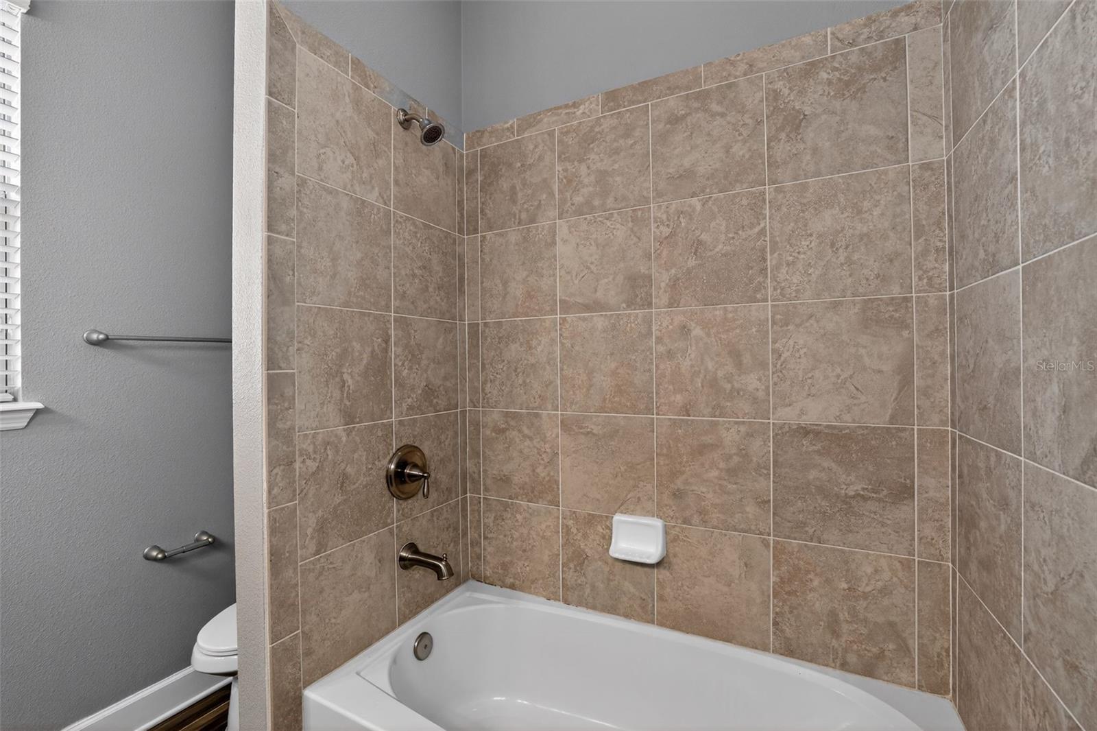 RAVEN CREST - Residential