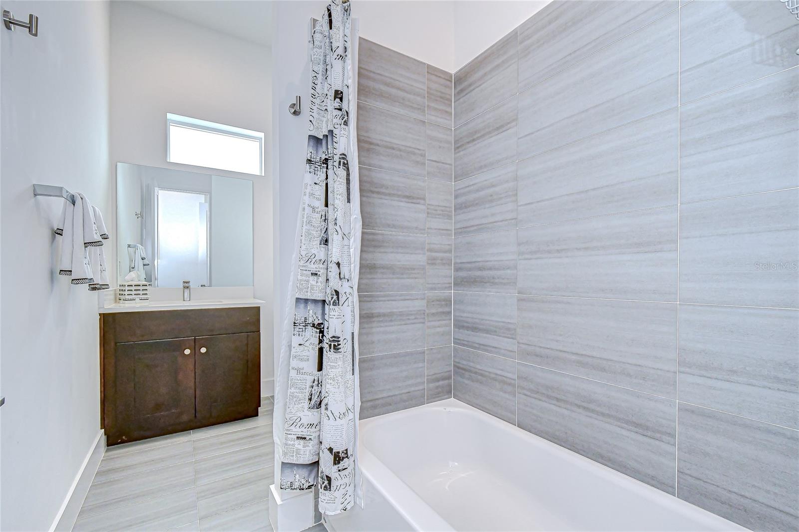 SOUTH MACDILL TWNHMS - Residential