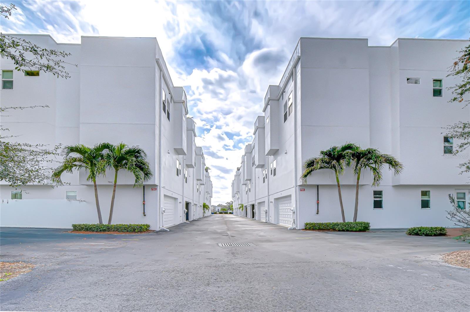 SOUTH MACDILL TWNHMS - Residential