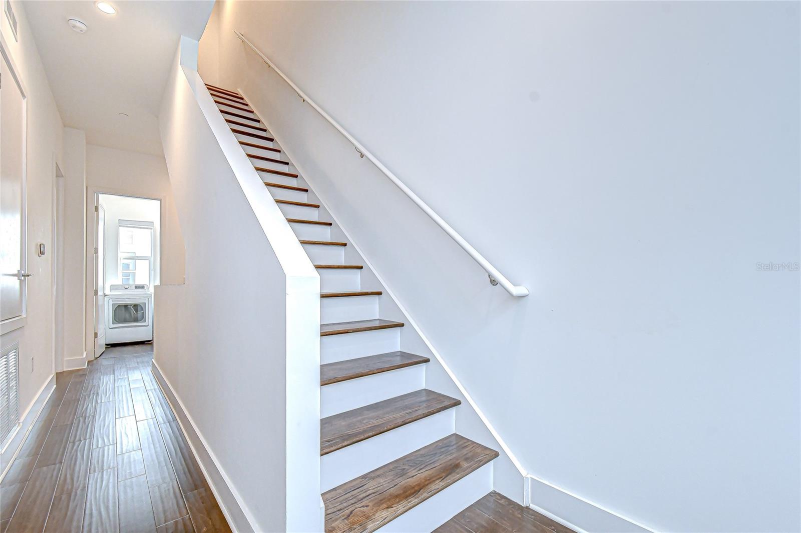 SOUTH MACDILL TWNHMS - Residential