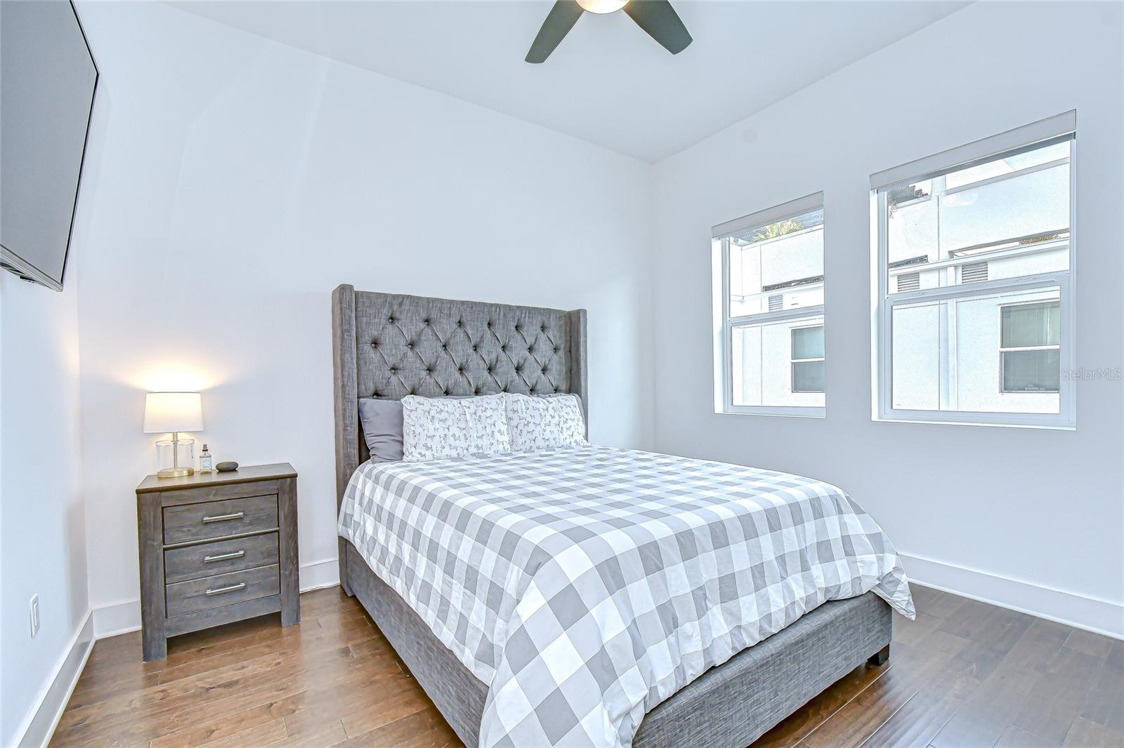 SOUTH MACDILL TWNHMS - Residential