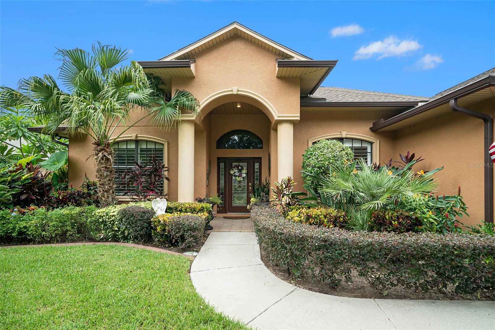 824 CITRUS WOOD LANE