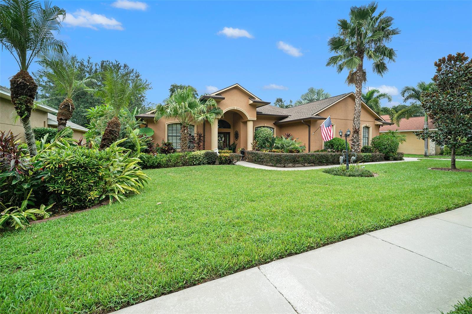 824 CITRUS WOOD LANE