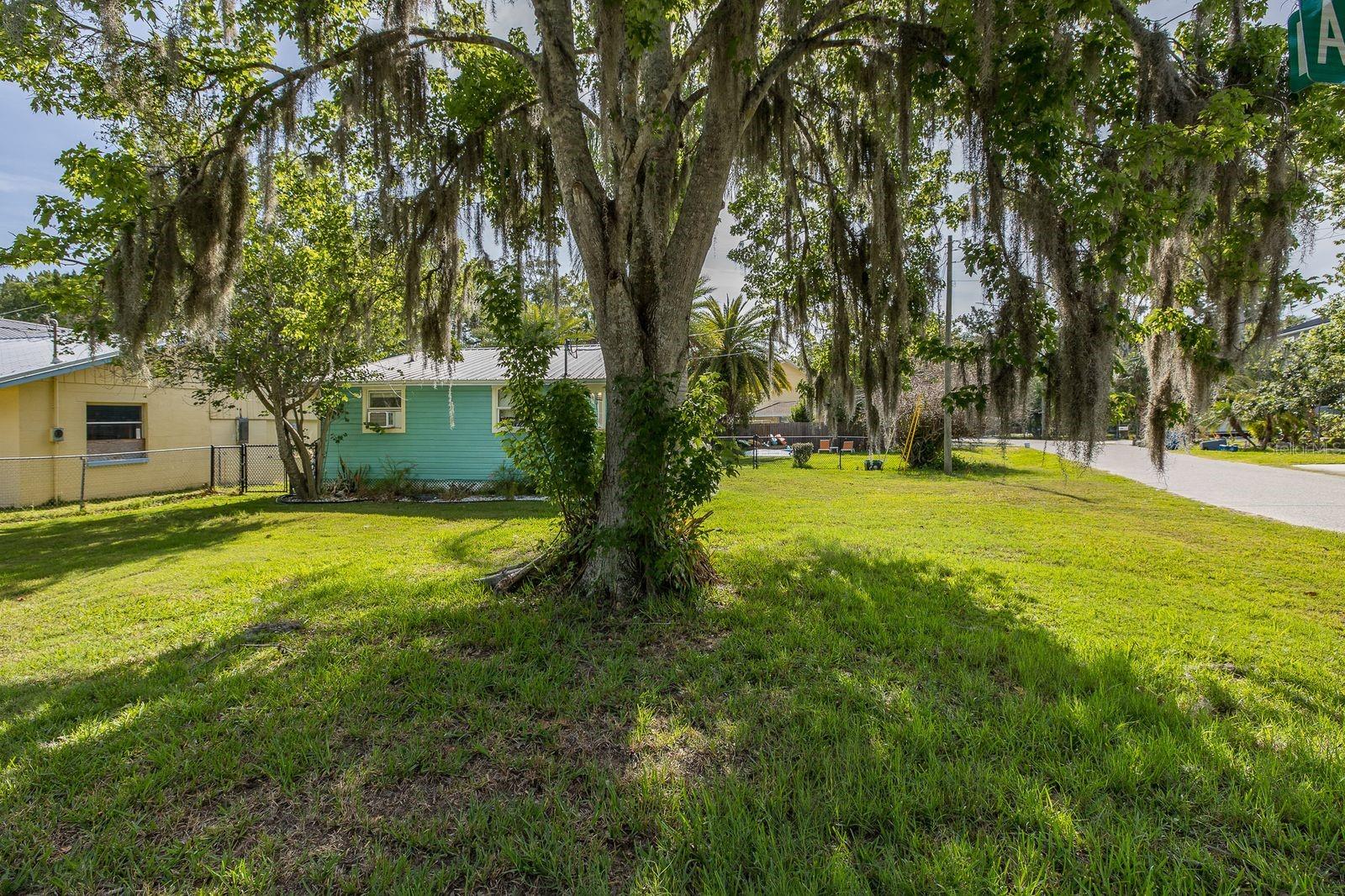 WEEKI WACHEE GARDENS - Residential