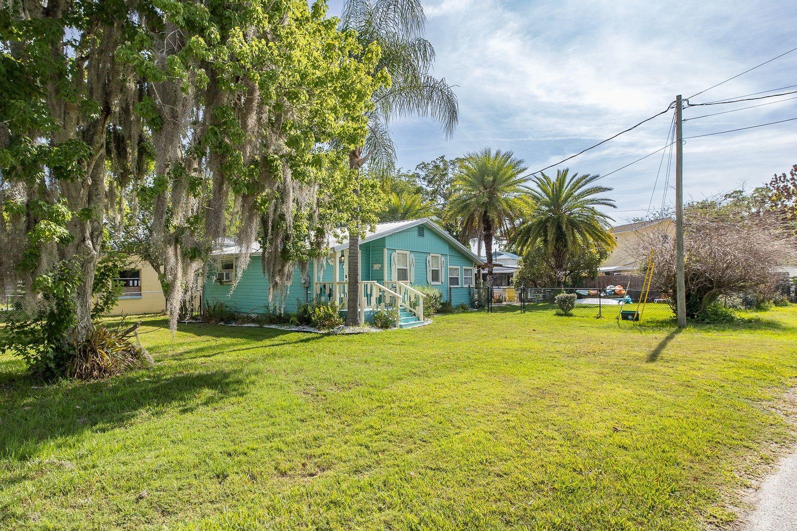 WEEKI WACHEE GARDENS - Residential