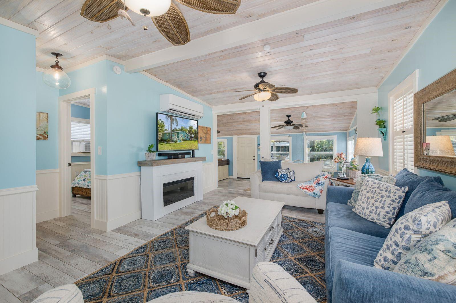 WEEKI WACHEE GARDENS - Residential