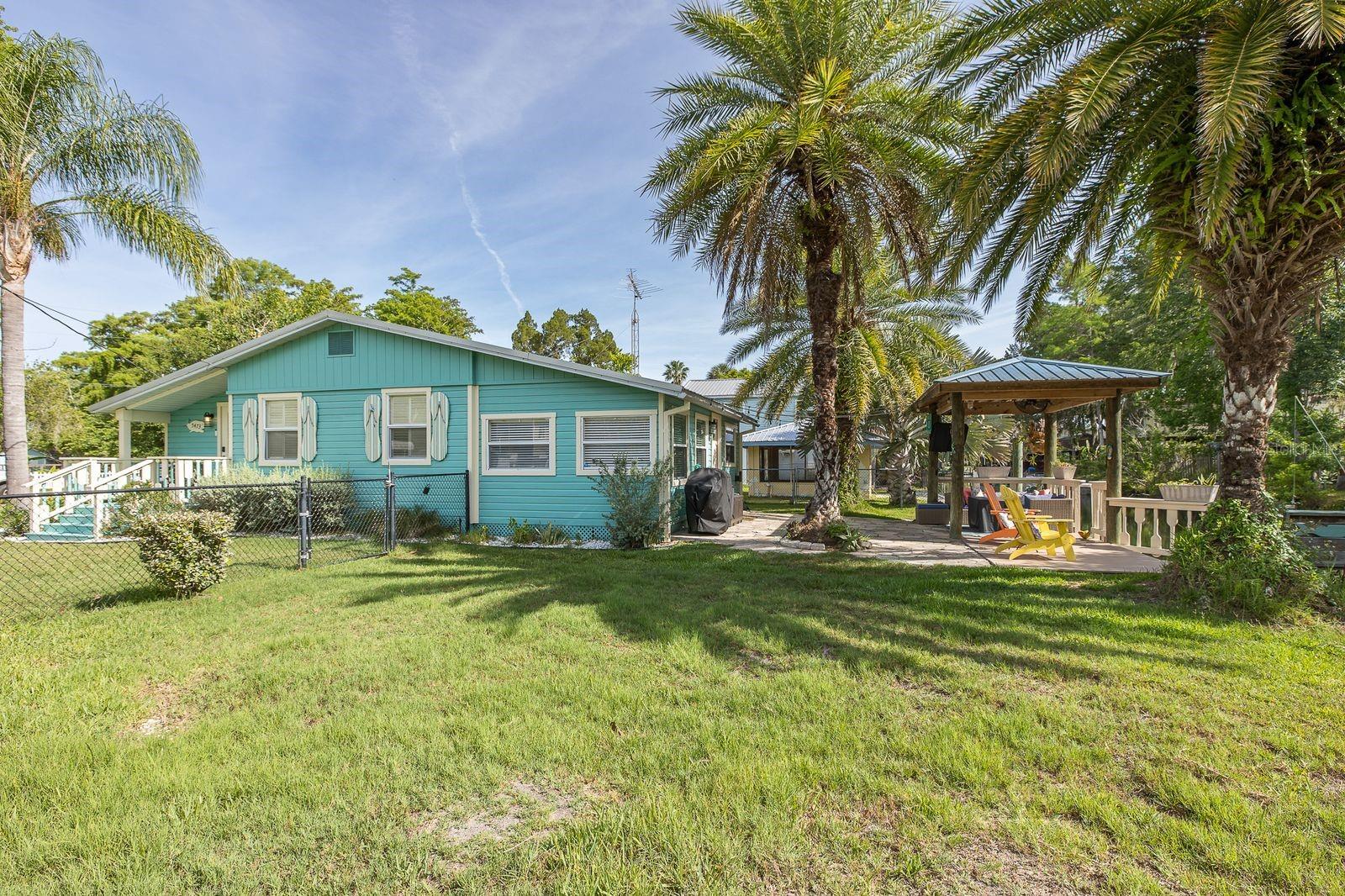 WEEKI WACHEE GARDENS - Residential