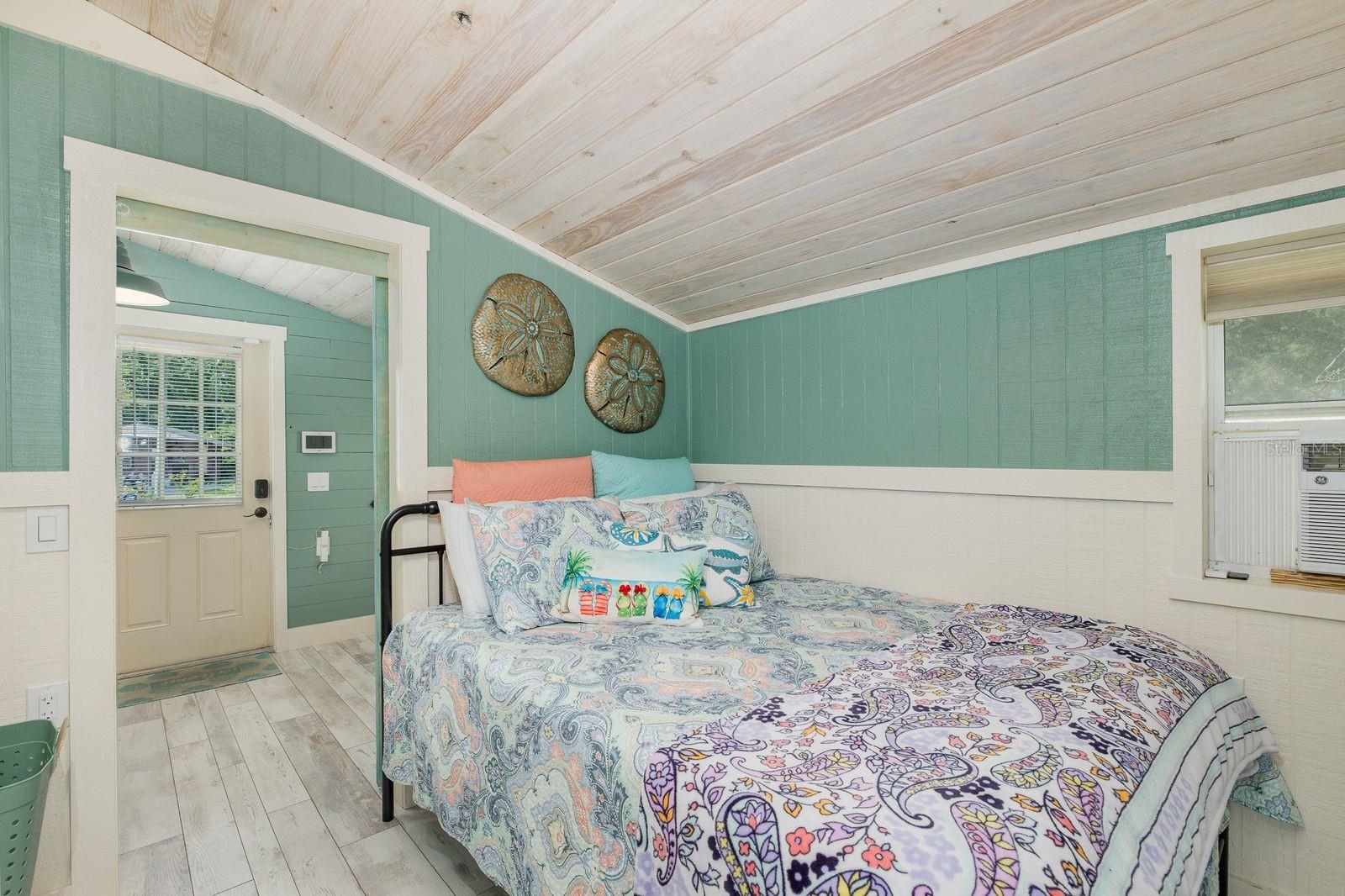 WEEKI WACHEE GARDENS - Residential