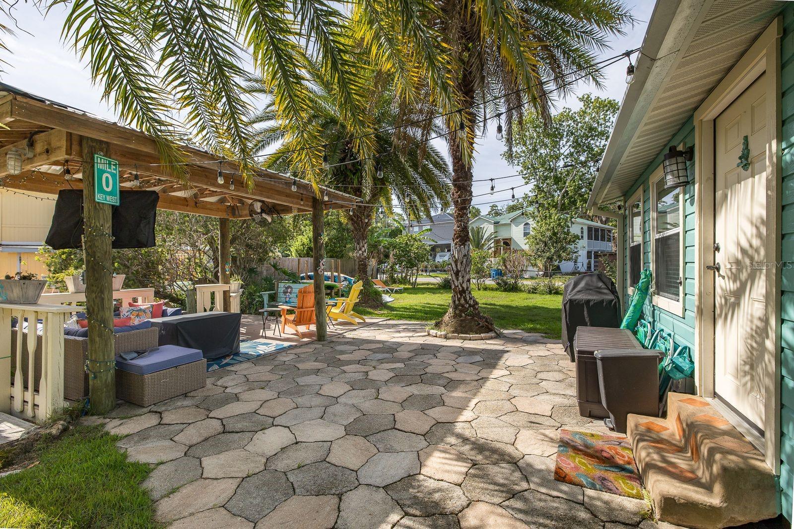 WEEKI WACHEE GARDENS - Residential