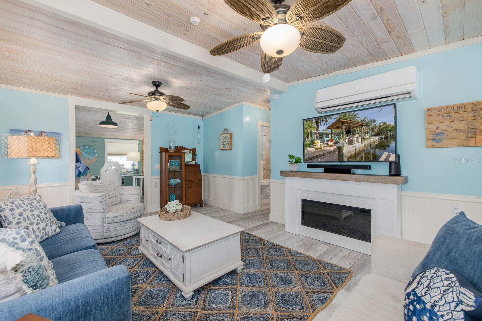 WEEKI WACHEE GARDENS - Residential