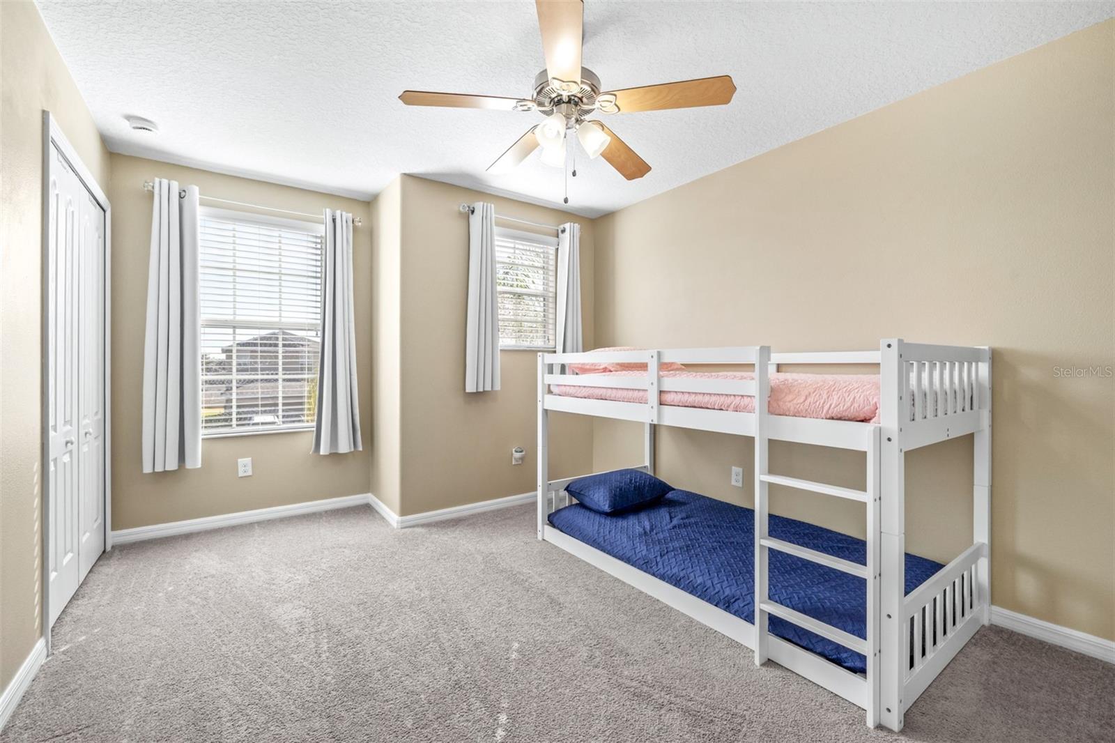 SUNSHINE VILLAGE PH 1A-1/1 - Residential