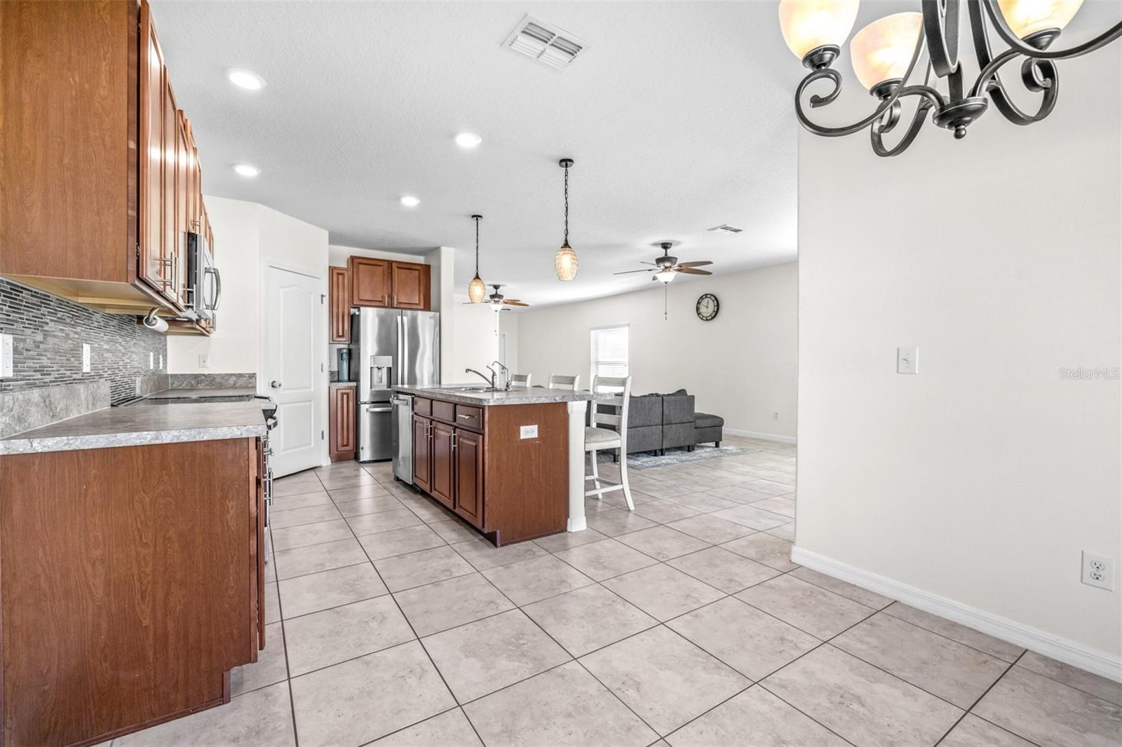 SUNSHINE VILLAGE PH 1A-1/1 - Residential