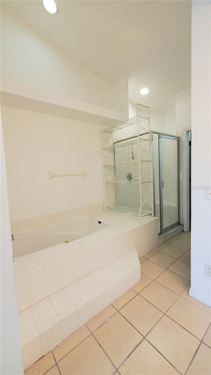 ISLAND CLUB WEST PH 01 - Residential