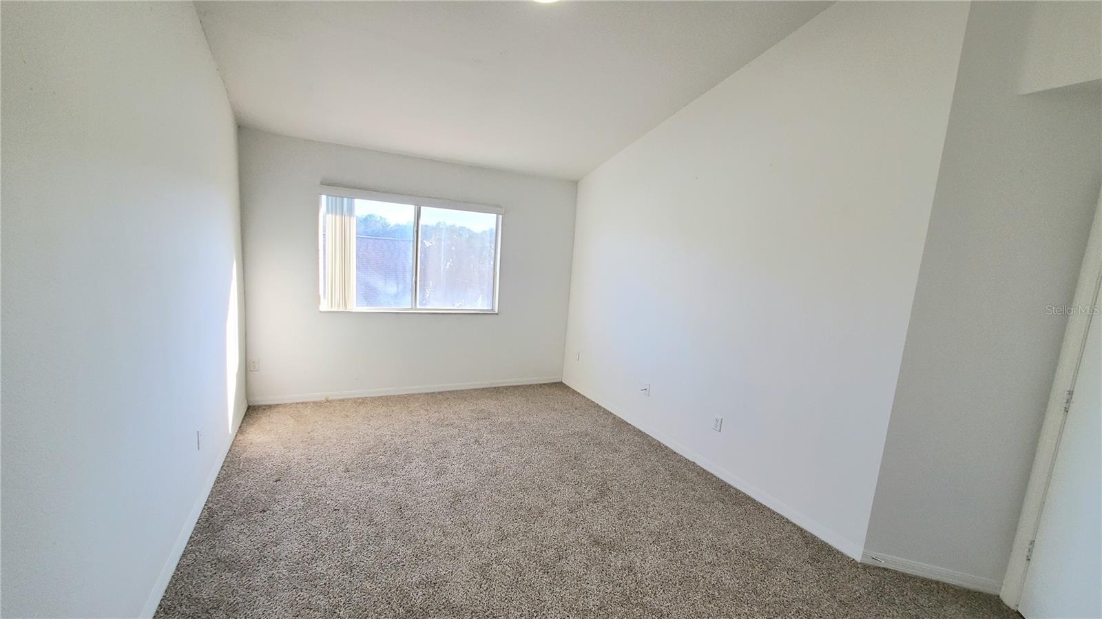 ISLAND CLUB WEST PH 01 - Residential