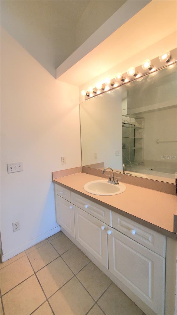 ISLAND CLUB WEST PH 01 - Residential