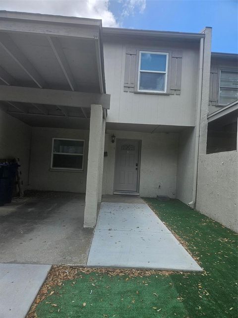 5134 TENNIS COURT CIRCLE TAMPA FL 33617