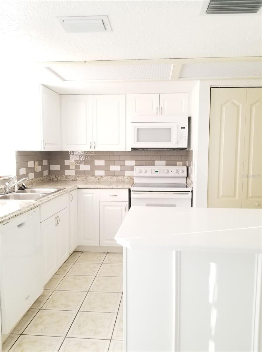 5134 TENNIS COURT CIRCLE