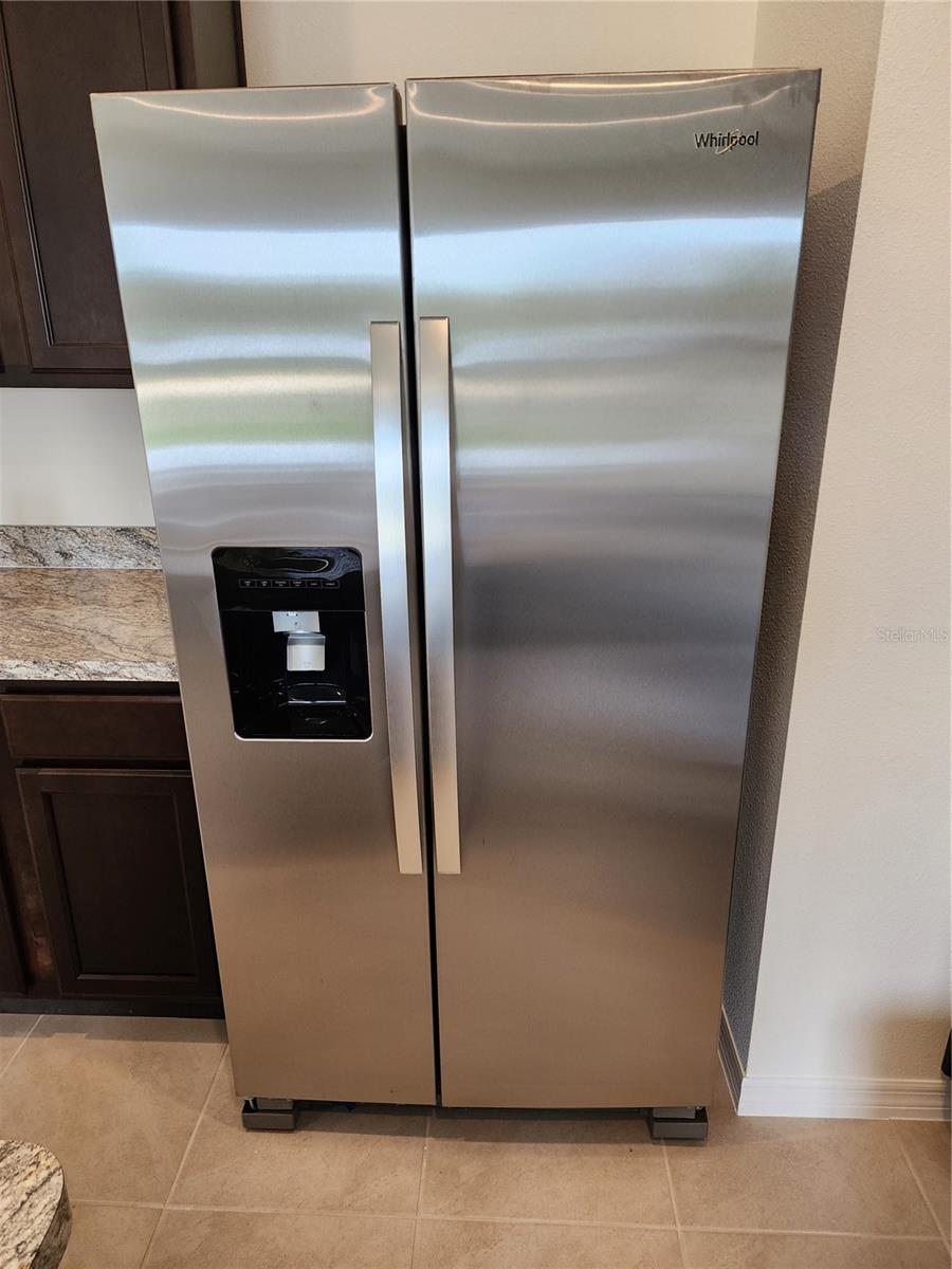 ATRIA/RIDGEWOOD LAKES - Residential