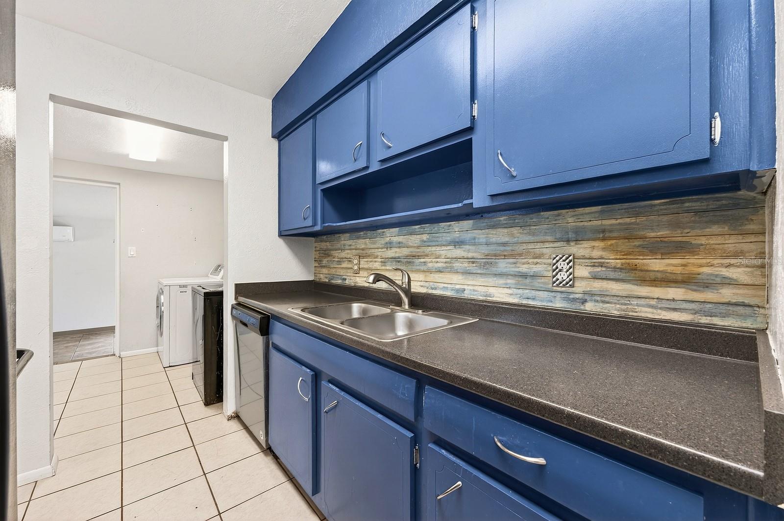 RIVERSIDE PARK ESTATES - Residential