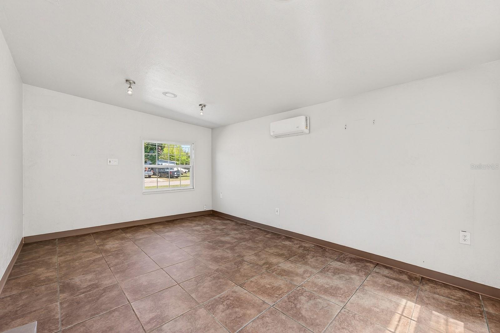 RIVERSIDE PARK ESTATES - Residential