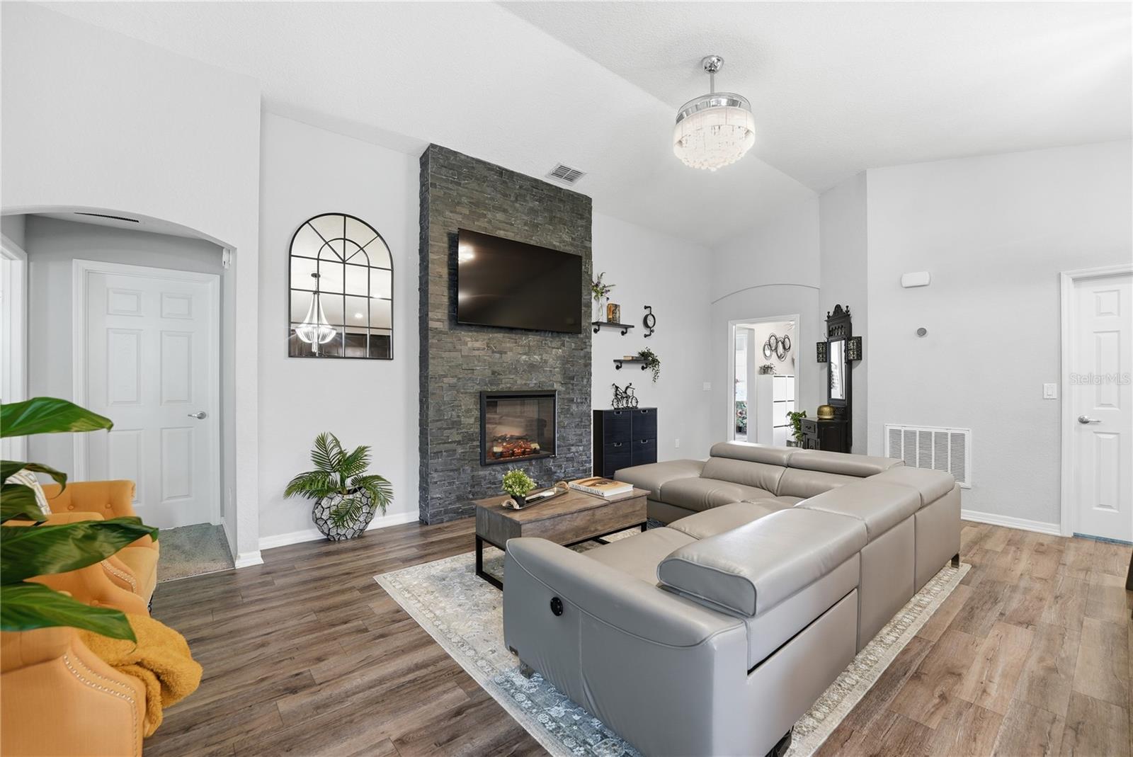 CANOPY RESERVE - Residential