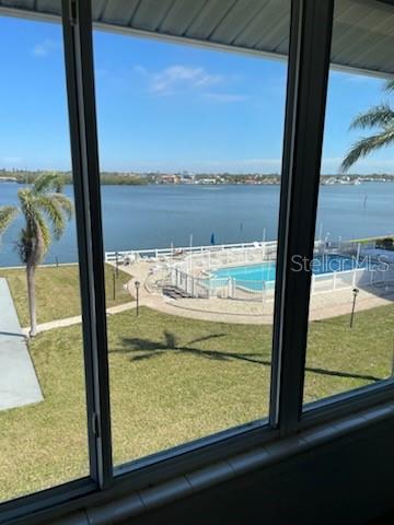 SHORE VIEW BLDG - Residential