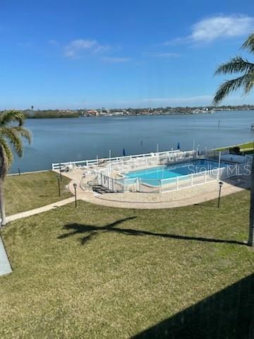 SHORE VIEW BLDG - Residential