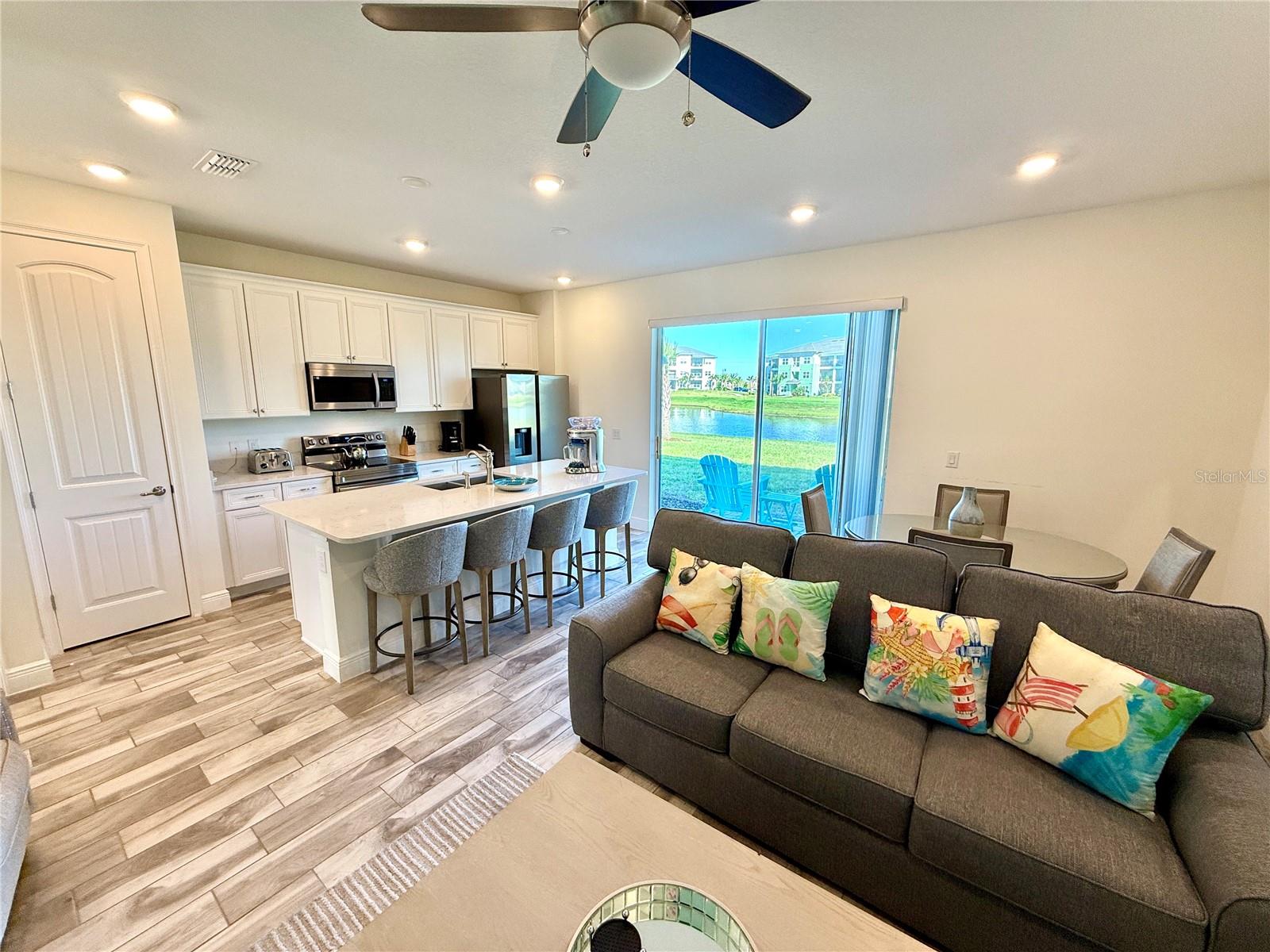 ROLLING OAKS PH 7 - Residential Lease