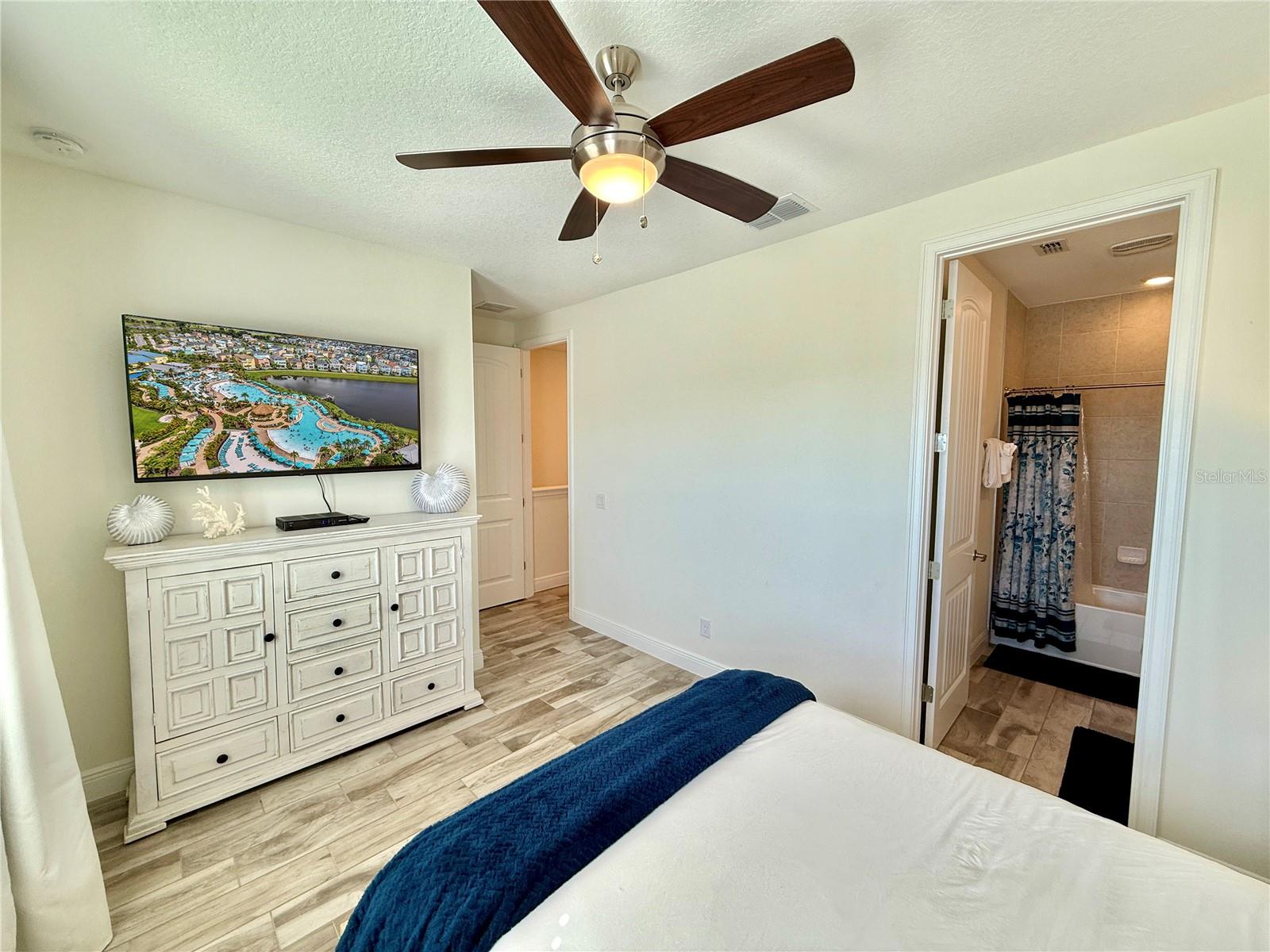 ROLLING OAKS PH 7 - Residential Lease